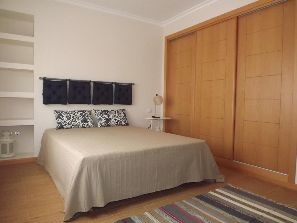 Entrecubos Guesthouse Olhão Quarto foto